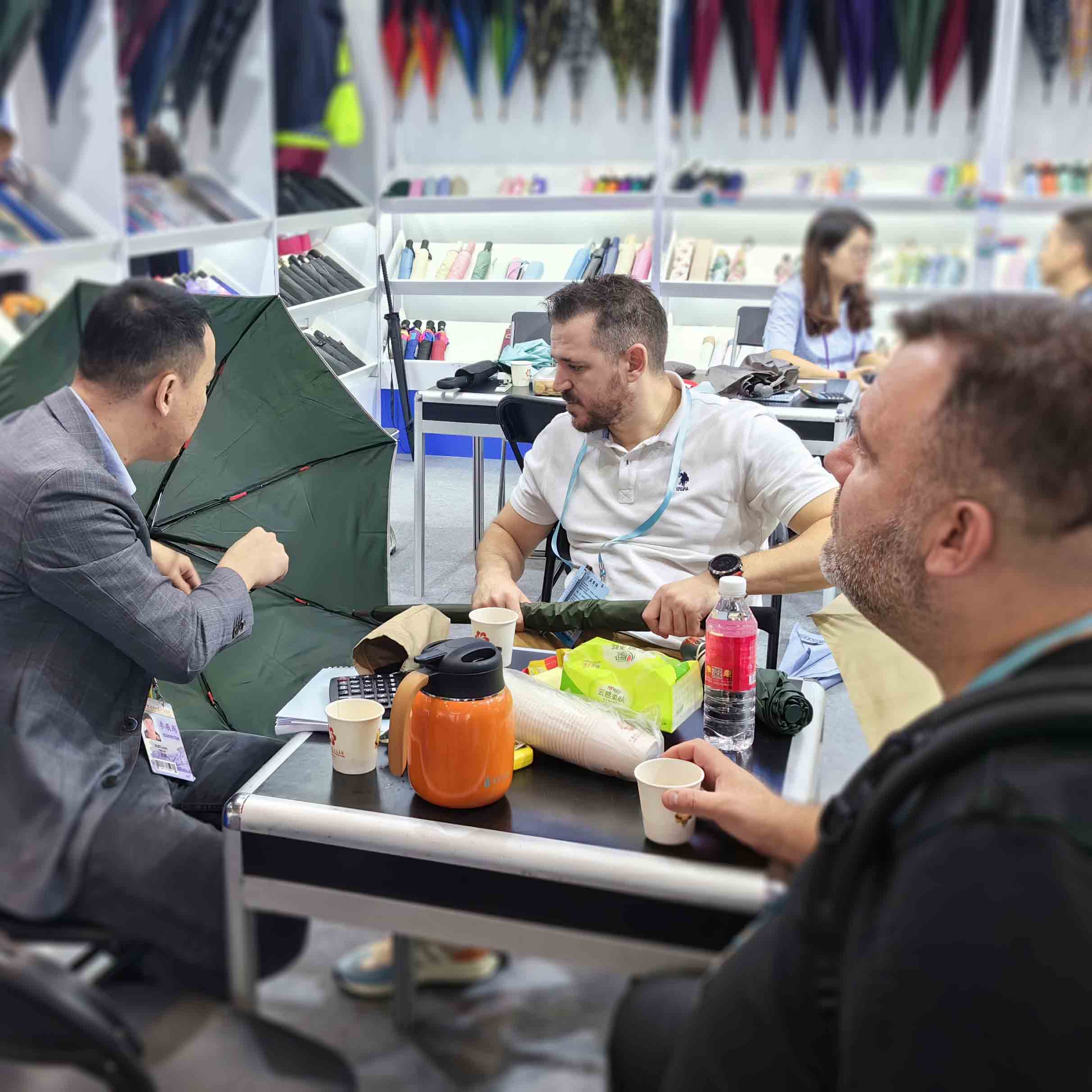 優(yōu)安納傘業(yè)：品牌出海展實(shí)力，多元拓展贏未來